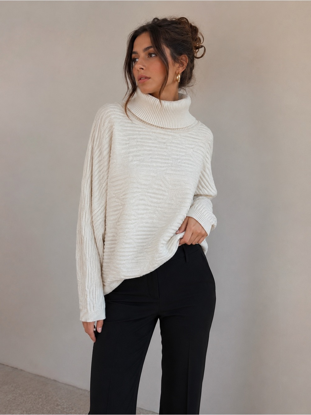 Cyrus Cream Textured Turtleneck Sweater Size L